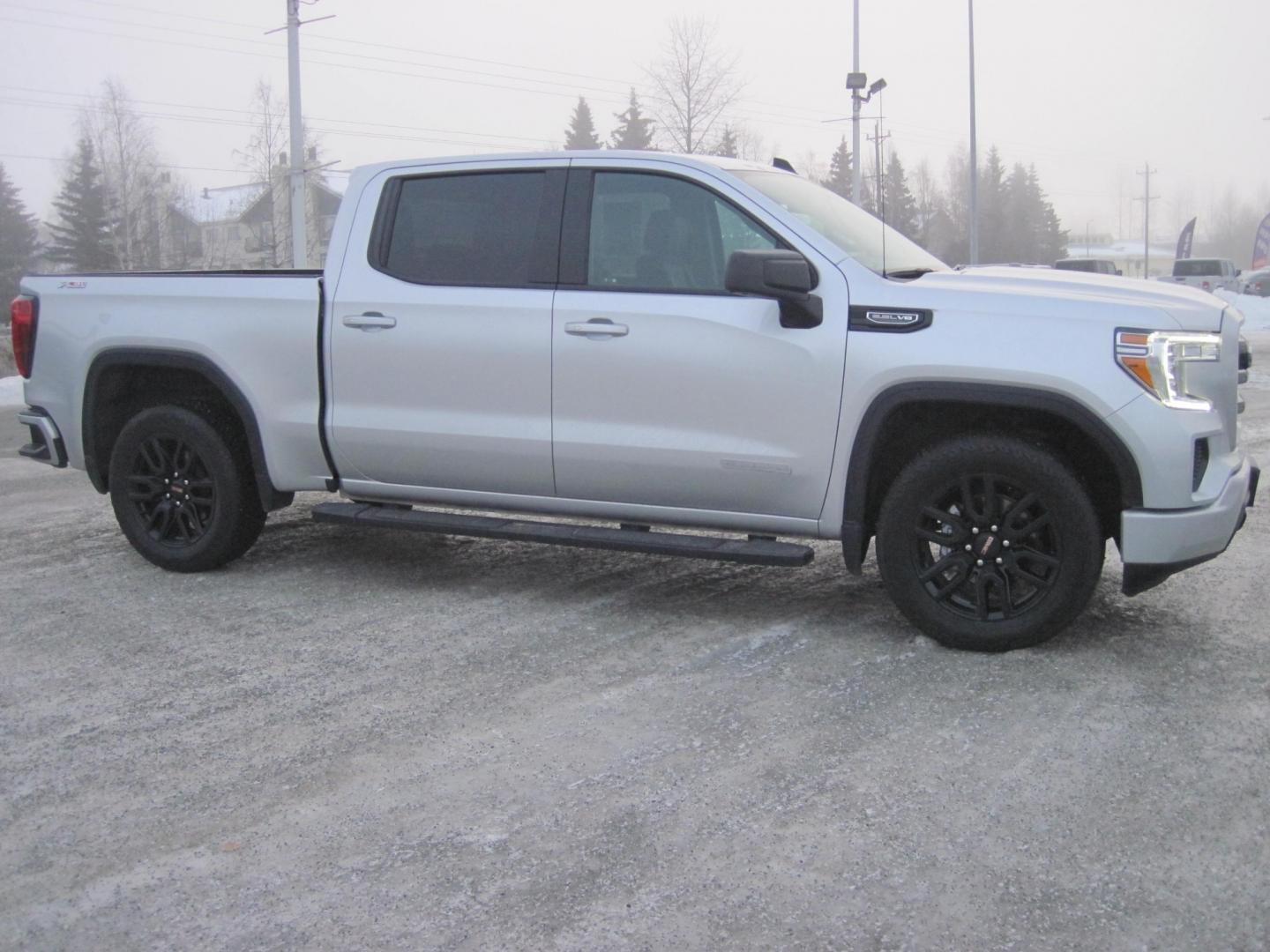 2021 silver /black GMC Sierra 1500 Elevation (3GTU9CED8MG) , located at 9530 Old Seward Highway, Anchorage, AK, 99515, (907) 349-3343, 61.134140, -149.865570 - Photo#2